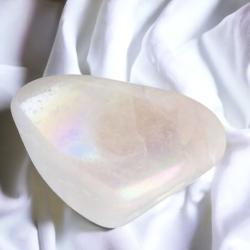 Cristal Angel Aura blanche Brésil A+ (pierre roulée)