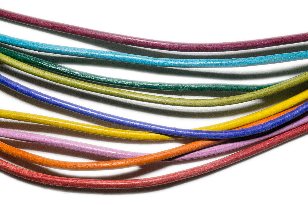 Cordon cuir coloré 1mm + attache acier inoxydable 45cm (couleur au choix)