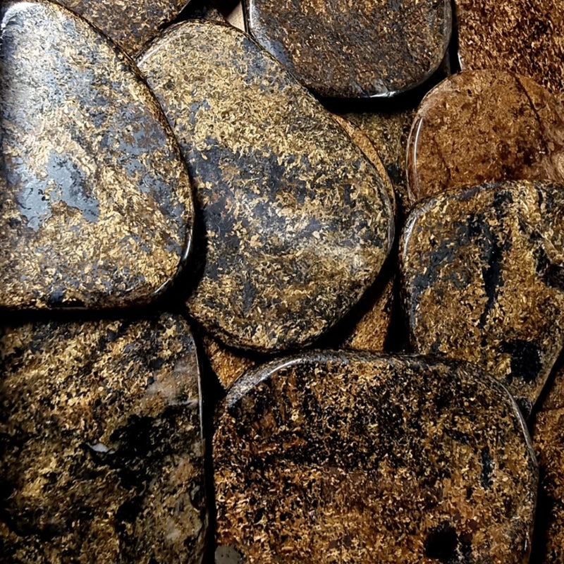 Bronzite pebble Brazil A+