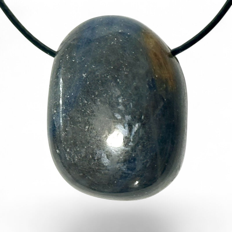 Pendentif saphir Inde AB (pierre trouée) + cordon