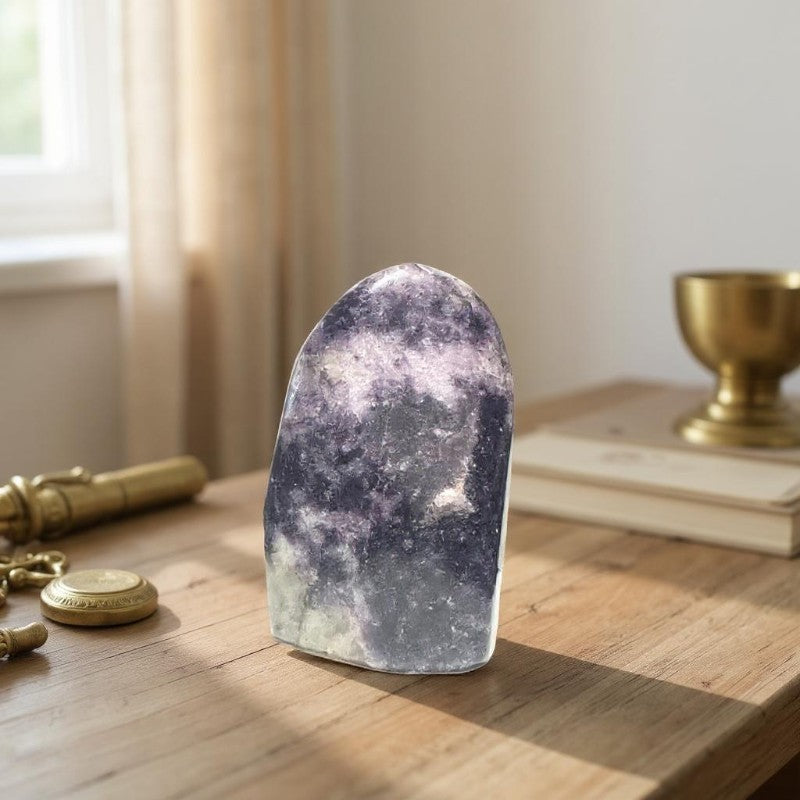 Lépidolite Madagascar AA forme libre - 363g