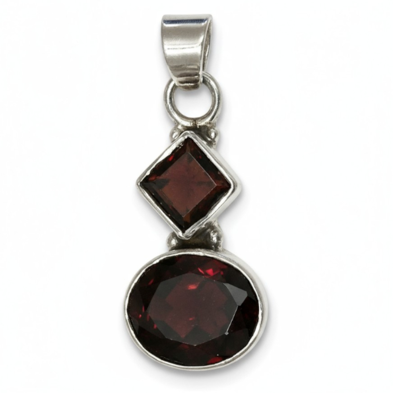 Pendentif grenat rouge almandin AA argent 925