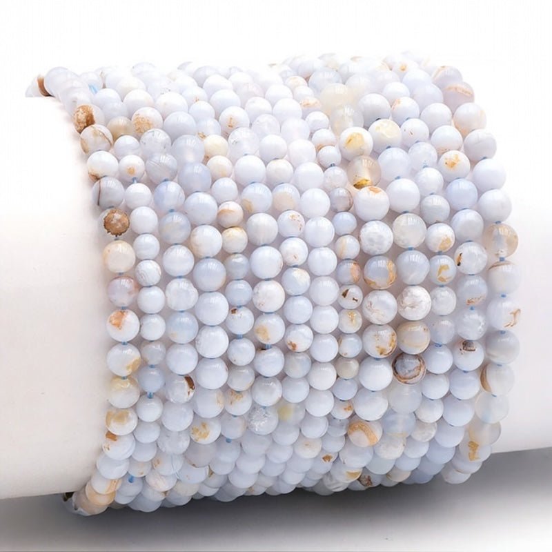 Bracelet calcédoine bleue Namibie AB (boules 3 - 4mm) - La Boite à Cailloux