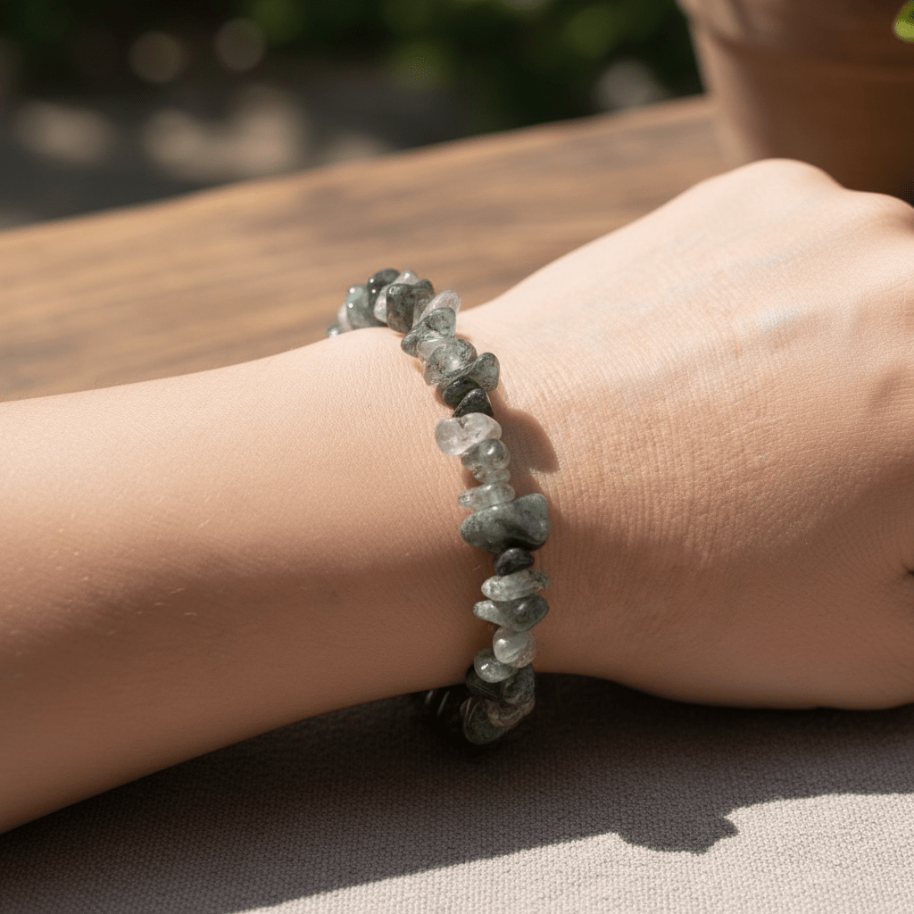 Bracelet quartz chlorite Brésil A (perles baroques) - La Boite à Cailloux