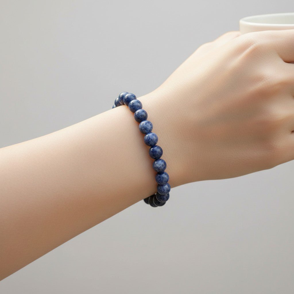 Bracelet sodalite Brésil A (boules 5-6mm) - La Boite à Cailloux