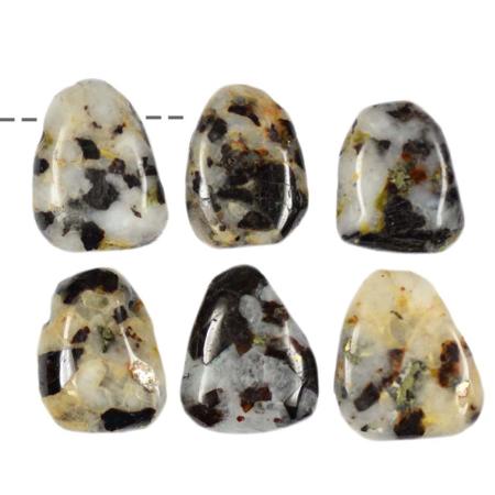 Pendentif Siderite dans Cryolite (pierre trouée) + cordon en cuir