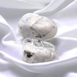 Labradorite blanche ou Péristérite Inde A (pierre roulée)