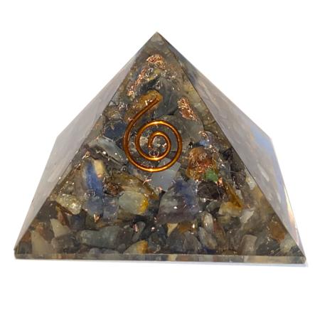 Pyramide orgonite cyanite 5cm