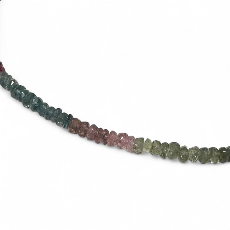 Collar de turmalina multicolor brasileña AA (cuentas facetadas de 2-3 mm) - 45-50 cm
