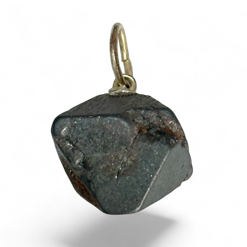 Pendentif octaedre magnétite cristallisée Brésil A