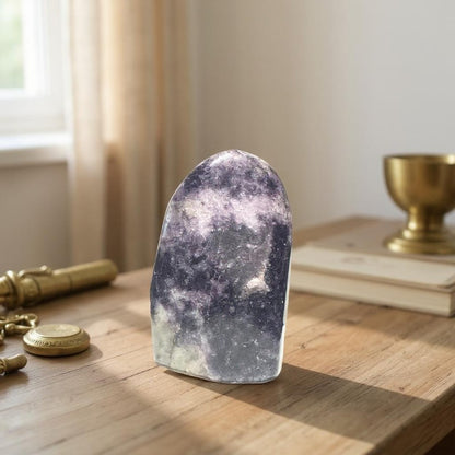 Lépidolite Madagascar AA forme libre - 363g