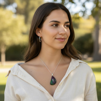 Colgante de rubí en Zoisita Tanzania Una hebilla de plata de piedra laminada 925