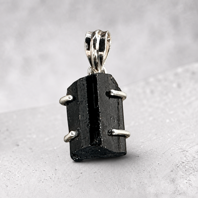 Pendentif tourmaline noire cristallisée Brésil AA – argent 925