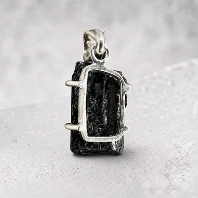 Pendentif tourmaline noire cristallisée Brésil AA – argent 925