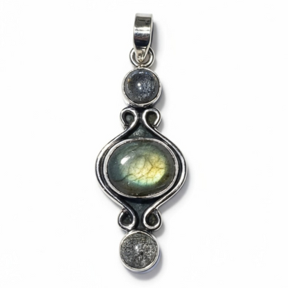 Labradorite pendant Madagascar AA silver 925