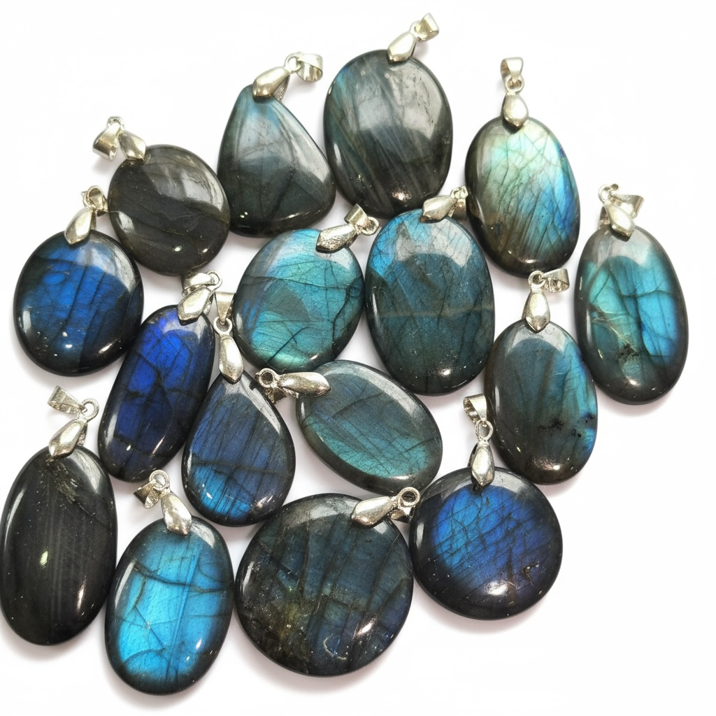 Pendentif labradorite bleue Madagascar AA+