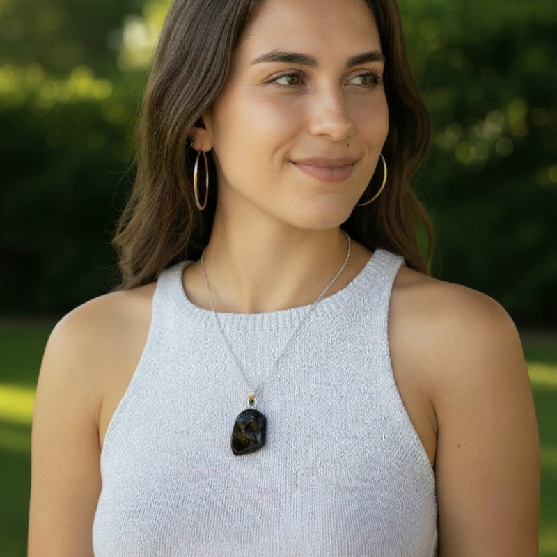 Pendentif spinelle noir Thailande boucle argent 925