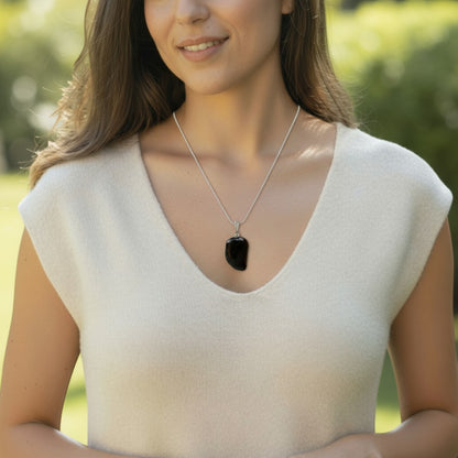 Pendentif tourmaline noire Brésil A  pierre roulée boucle argent 925