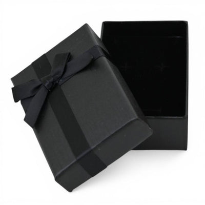 Caja de regalo azul para pulseras y collares.