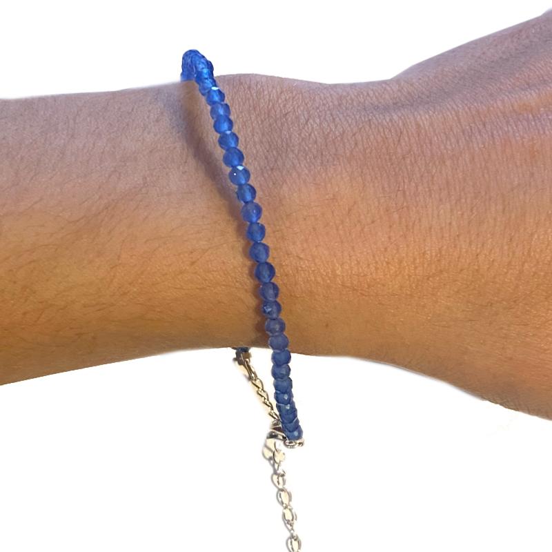 Bracelet agate teintée bleue perles facettées argent 925 - La Boite à Cailloux