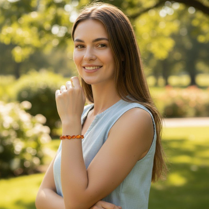 Bracelet ambre cognac Lituanie A (pierres roulées) - La Boite à Cailloux