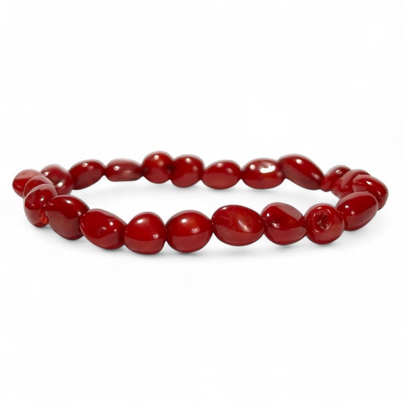Bracelet corail teinté rouge Brésil A (grains 5 - 7mm) - La Boite à Cailloux