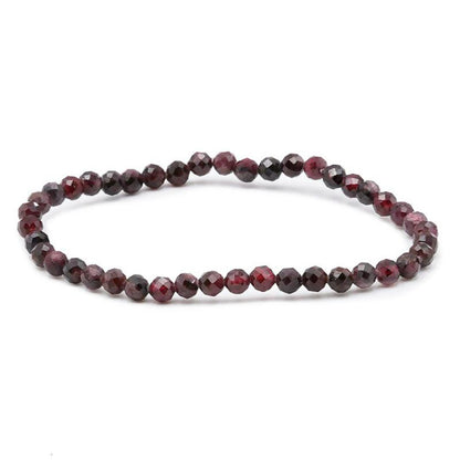 Bracelet grenat rouge almandin Pakistan A perles facettées 3 - 4mm - La Boite à Cailloux