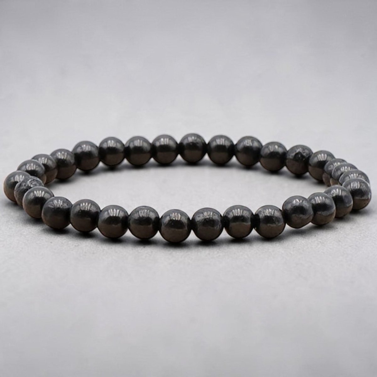 Bracelet jais Mongolie A (boules 5-6mm) - La Boite à Cailloux