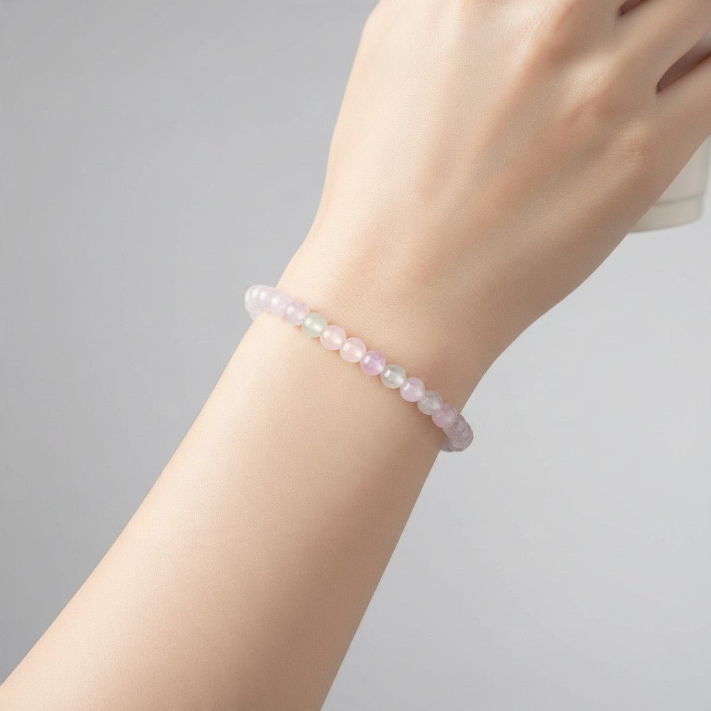 Bracelet kunzite multicolore Brésil AAA (boules 5,5-6,5mm) - La Boite à Cailloux