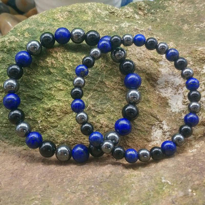 Bracelet lapis - lazuli, hématite, onyx (boules 5 - 6mm) - La Boite à Cailloux