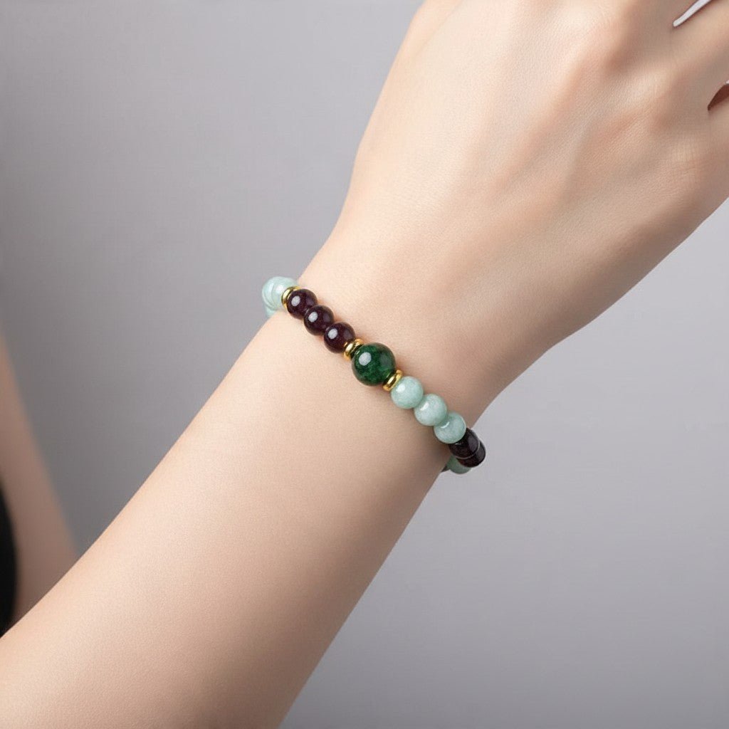 Bracelet multi amazonite, grenat rouge almandin, oeil de tigre teintée A+ (boules 5-6mm) - La Boite à Cailloux