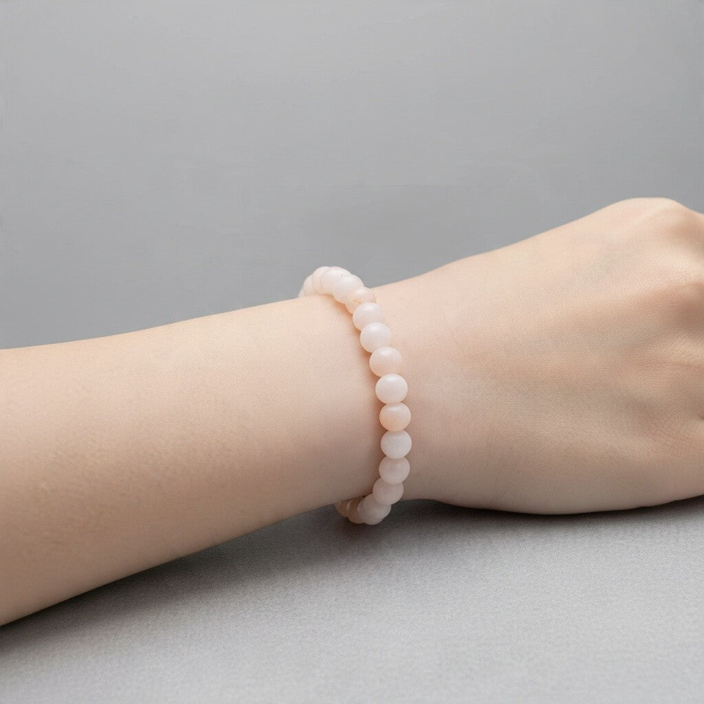 Bracelet pierre de lune beige Inde A (boules 5-6mm) - La Boite à Cailloux