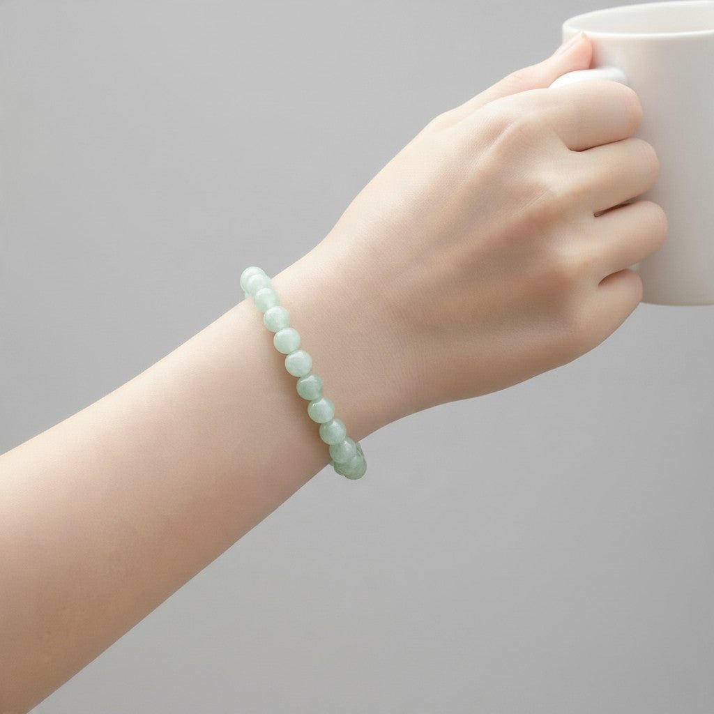 Bracelet pierre de lune verte (garniérite) Inde A+ (boules 7-8mm) - La Boite à Cailloux