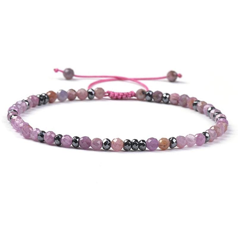 Bracelet réglable coulissant multi rubis et hématite (perles facettées 2 - 3mm) - La Boite à Cailloux