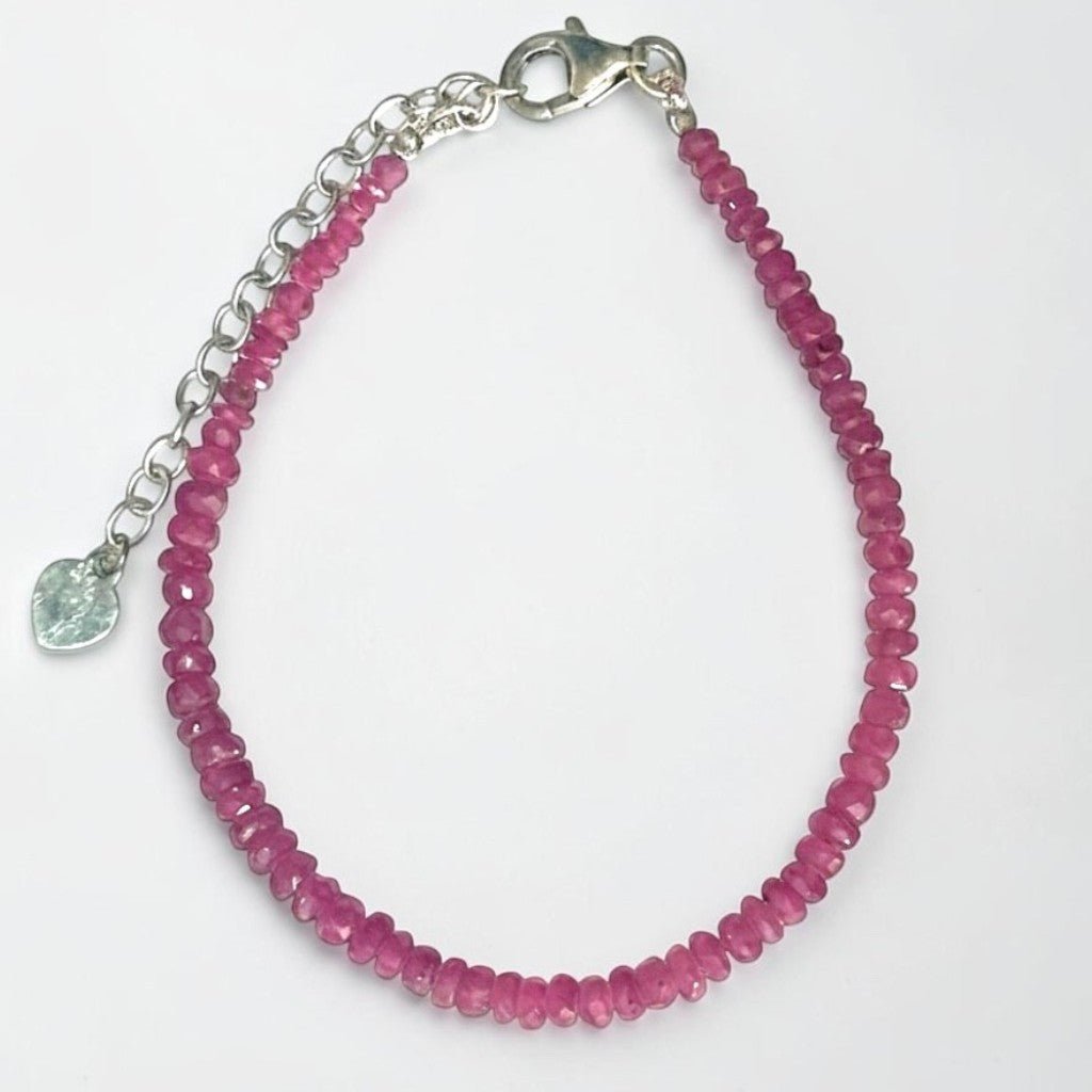 Bracelet rubis Inde AA+ (perles facettées 3-4mm) argent 925 - La Boite à Cailloux