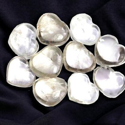 Coeur cristal de roche Madagascar A 30 - 40mm - La Boite à Cailloux