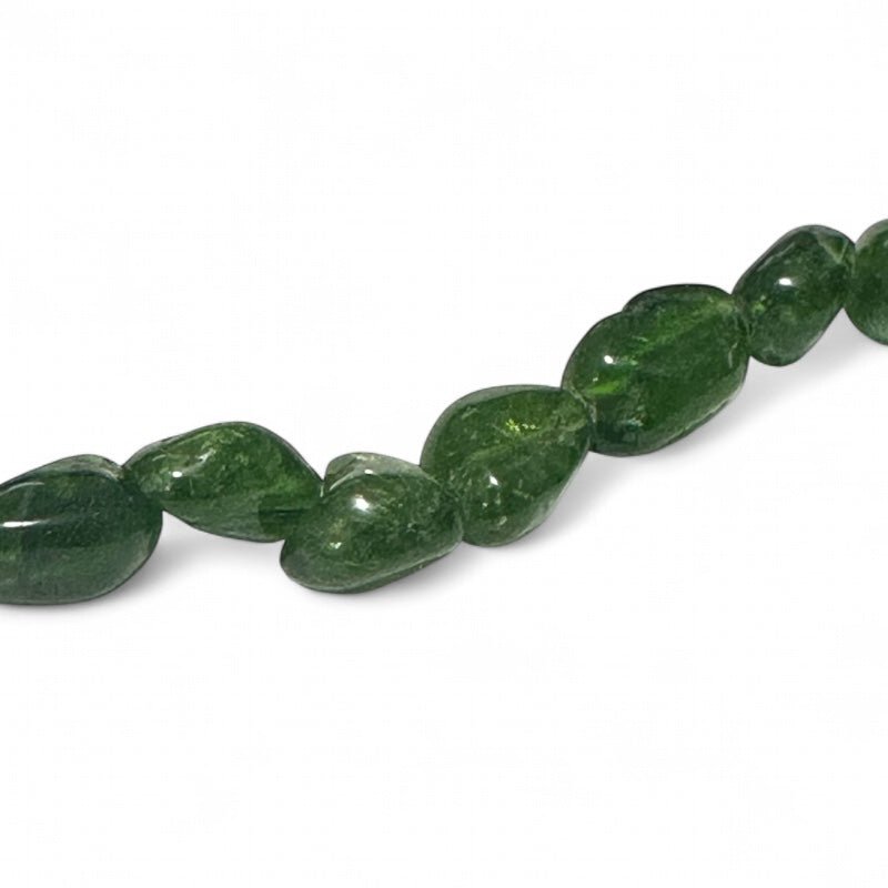 Collier diopside chrome Brésil AA (grains 5 - 6mm) - 43 - 45cm - La Boite à Cailloux