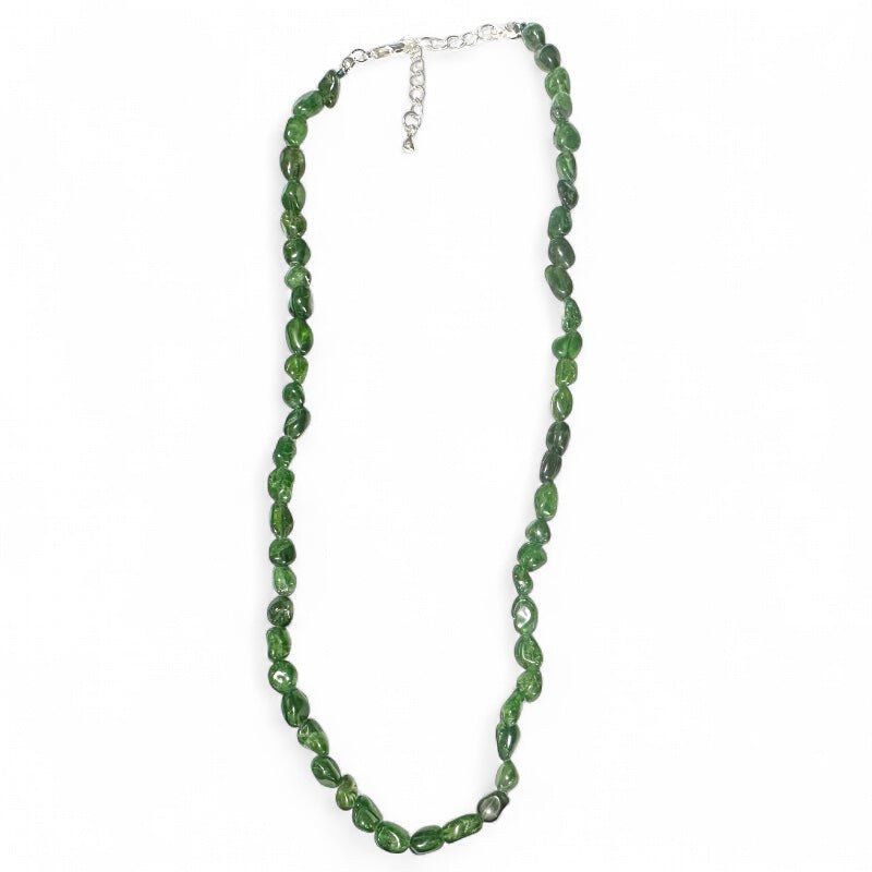 Collier diopside chrome Brésil AA (grains 5 - 6mm) - 43 - 45cm - La Boite à Cailloux