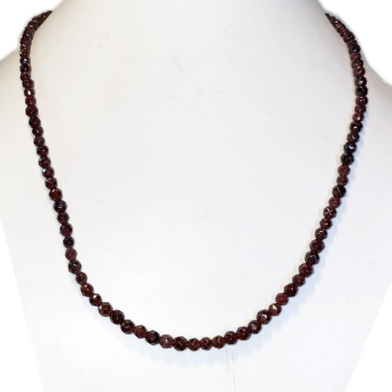 Collier grenat rouge almandin Inde AA (perles facettées 3 - 4mm) - 45cm - La Boite à Cailloux