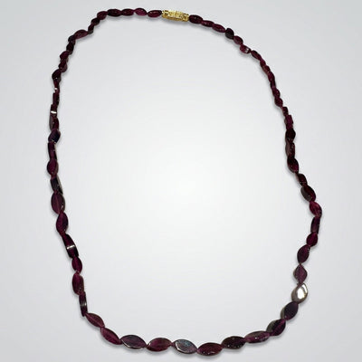 Collier grenat rouge almandin Inde AA (perles marquise) - 46cm