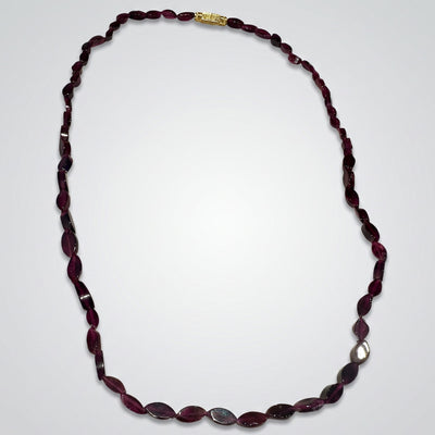 Collier grenat rouge almandin Inde AA (perles marquise) - 46cm