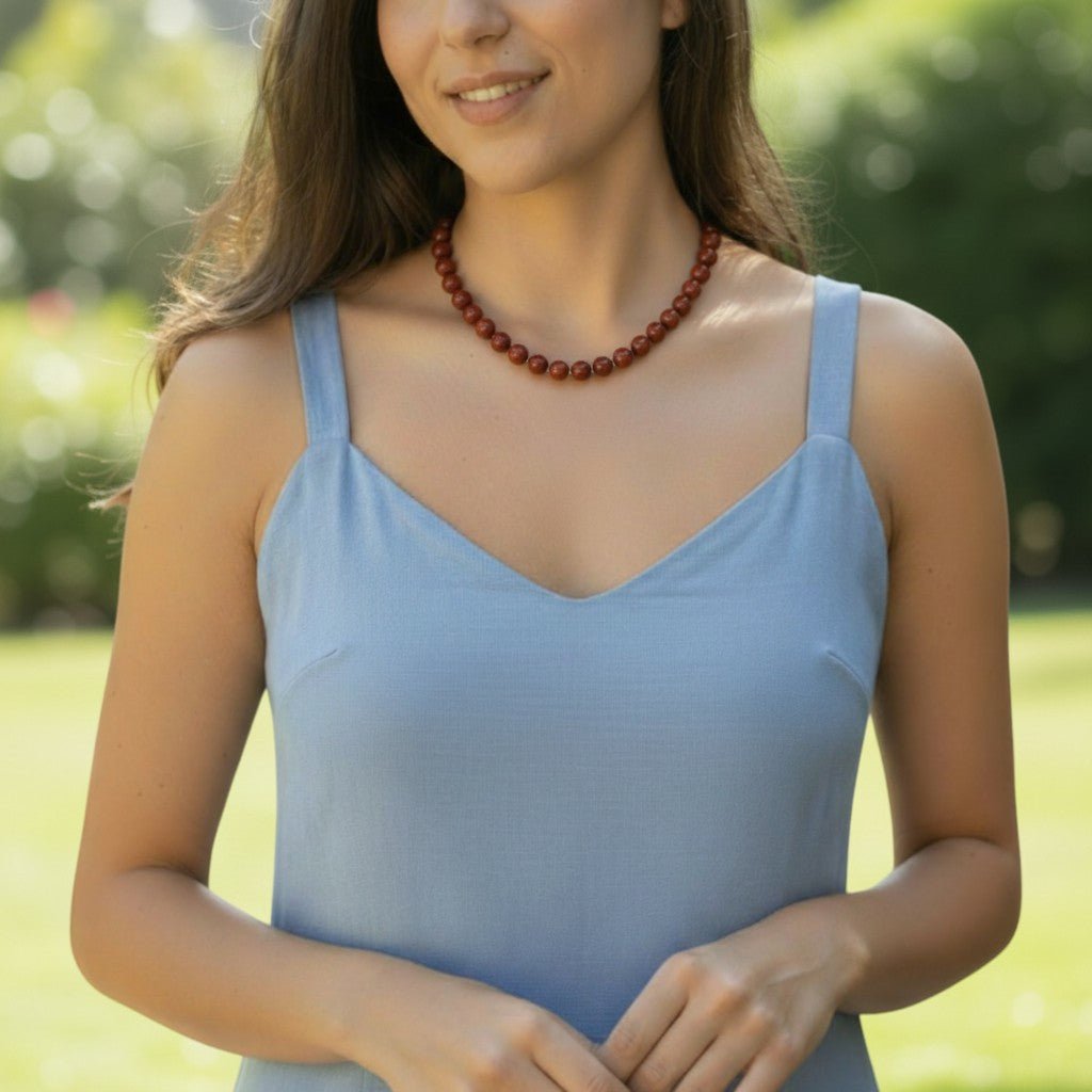 Collier jaspe rouge Afrique du Sud A (pierres roulées 10 - 12mmm) - 48/54cm - La Boite à Cailloux