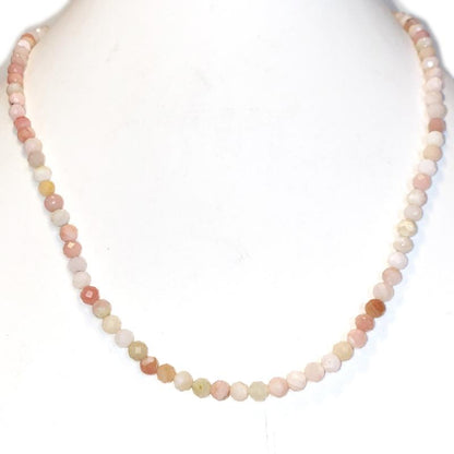 Collier opale rose Pérou AA (perles facettées 3 - 4mm) - 45cm - La Boite à Cailloux