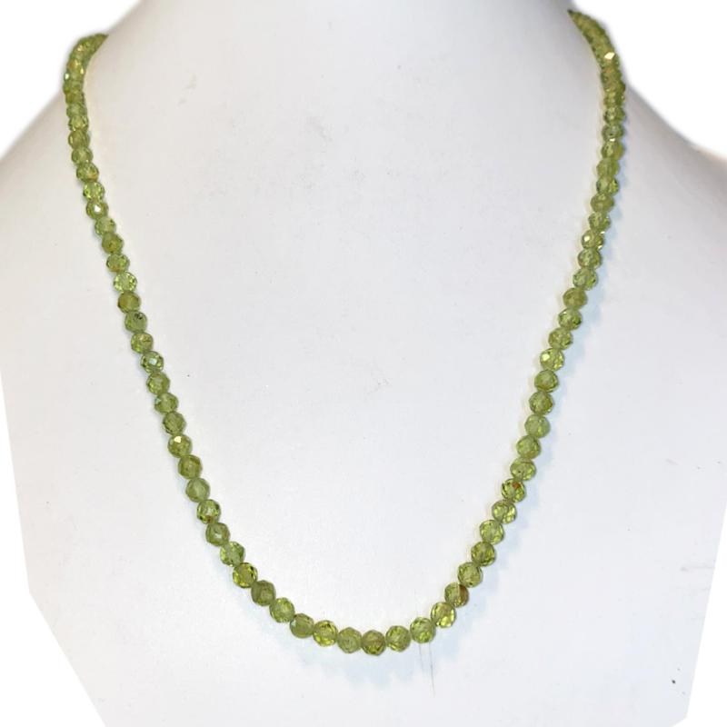 Collier péridot Inde AA (perles facettées 3 - 4mm) - 45cm - La Boite à Cailloux