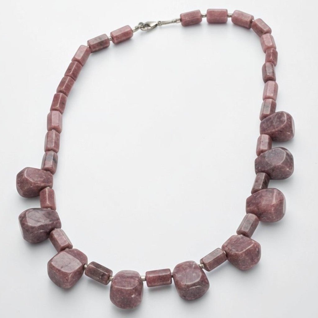 Collier rhodonite Australie A (pierres taillées) - La Boite à Cailloux