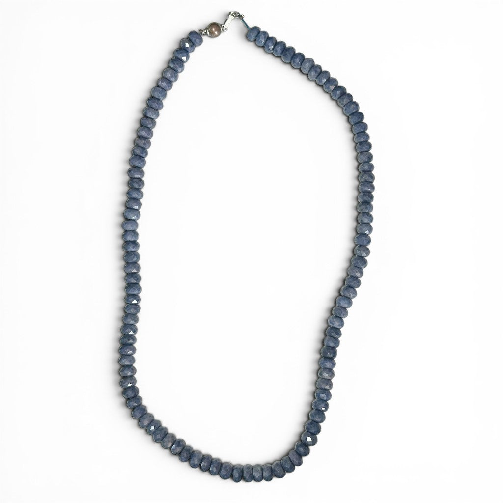 Collier en saphir bleu d’Inde AA avec perles facettées de 6 à 7 mm