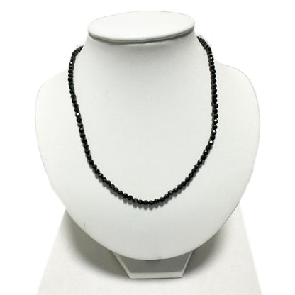 Collier spinelle noir Thaïlande AA (perles facettées 3 - 4mm) - 45cm - La Boite à Cailloux