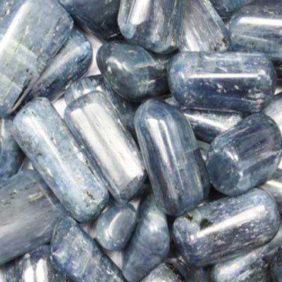 Cyanite bleue ou disthène Brésil A (pierre roulée)