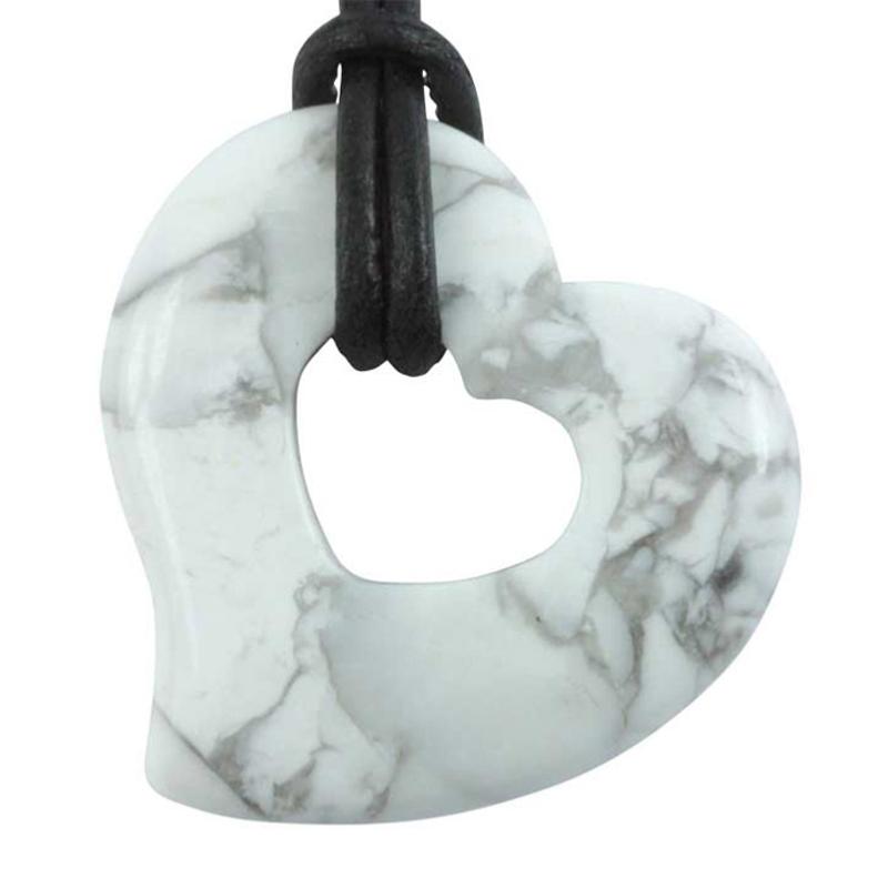 Donut coeur 30mm howlite Zimbabwe A - La Boite à Cailloux