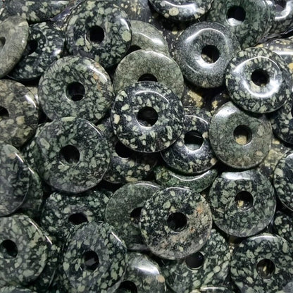 Donut ou PI Chinois porphyre vert Grèce A - La Boite à Cailloux